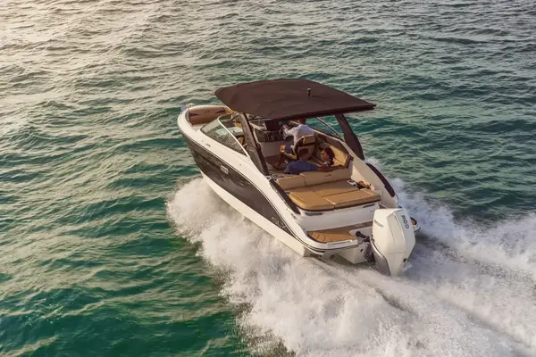 NEW! Sea Ray SLX 260