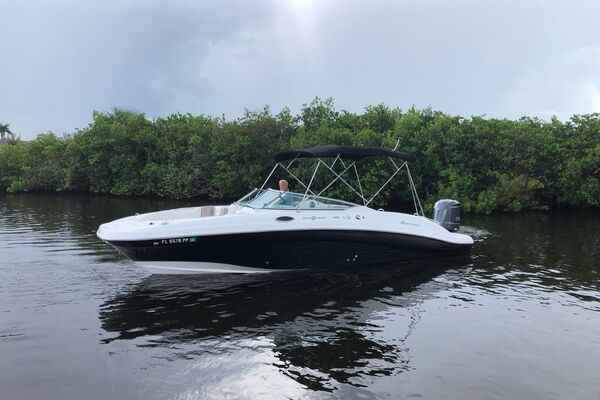 2690 Hurricane Sundeck / 350 C