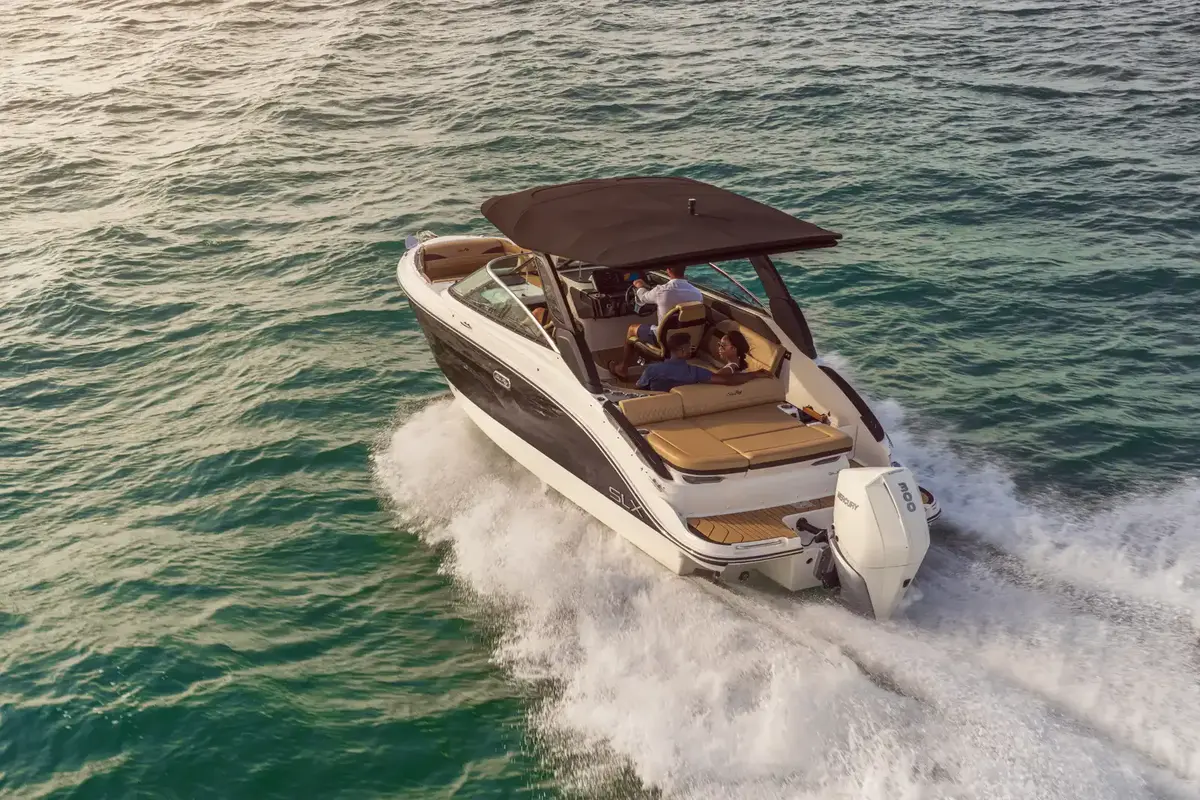 NEW! Sea Ray SLX 260