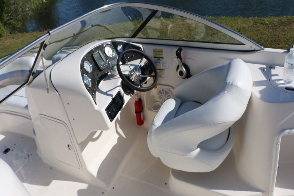 237 Hurricane Sundeck 2