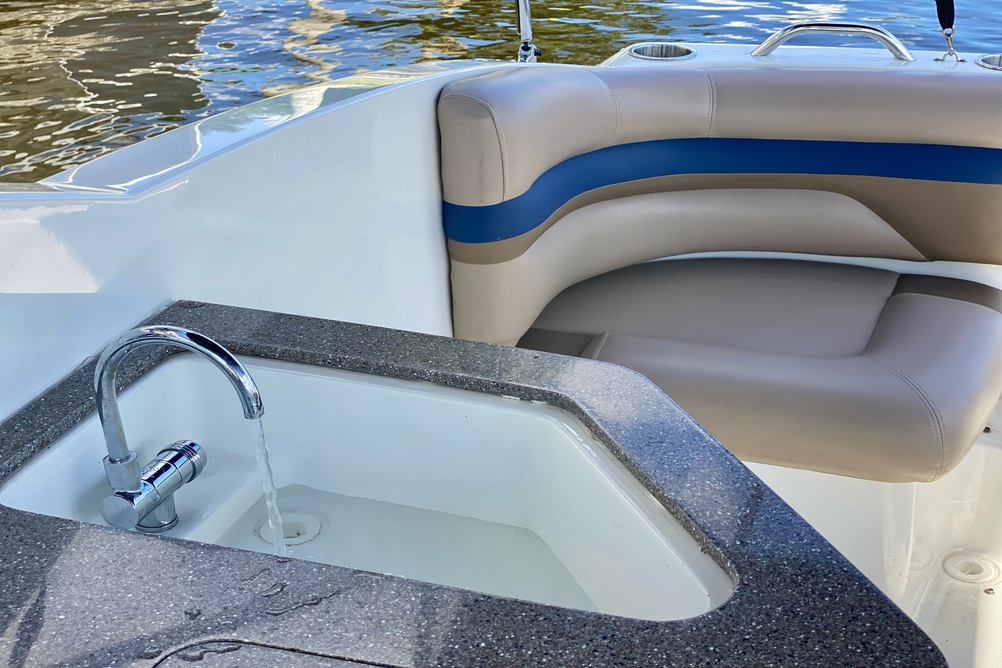 Hurricane 2690 Sundeck