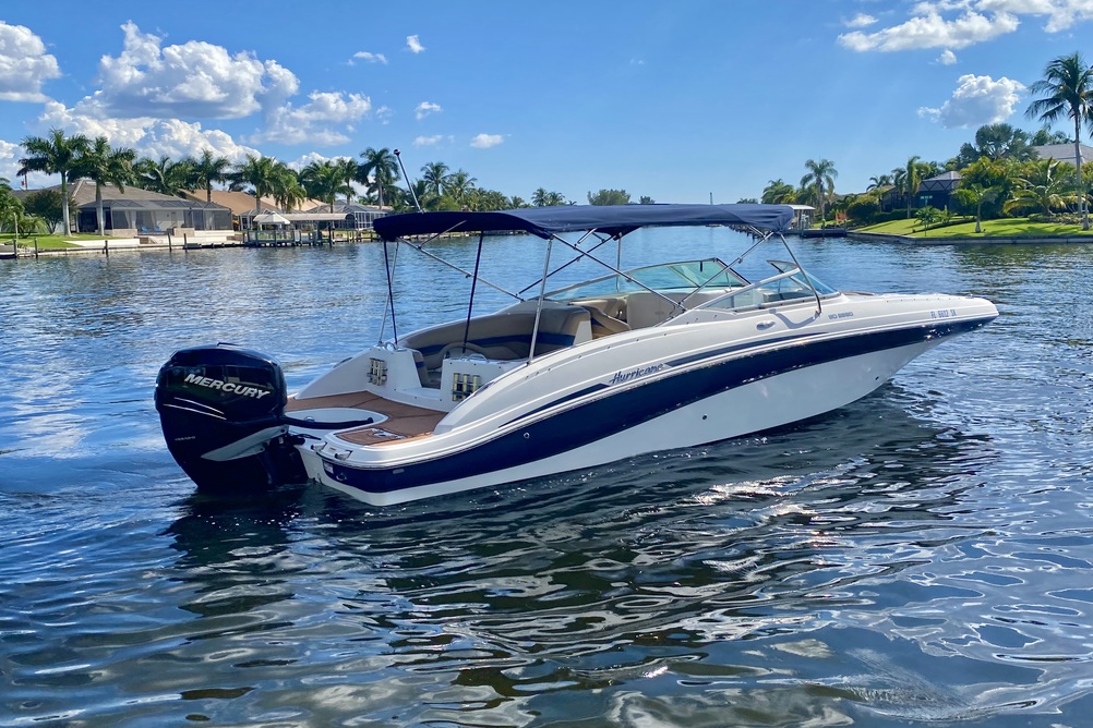 Hurricane 2690 Sundeck