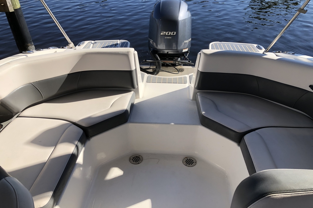 Chaparral Suncoast 230 / 200PS