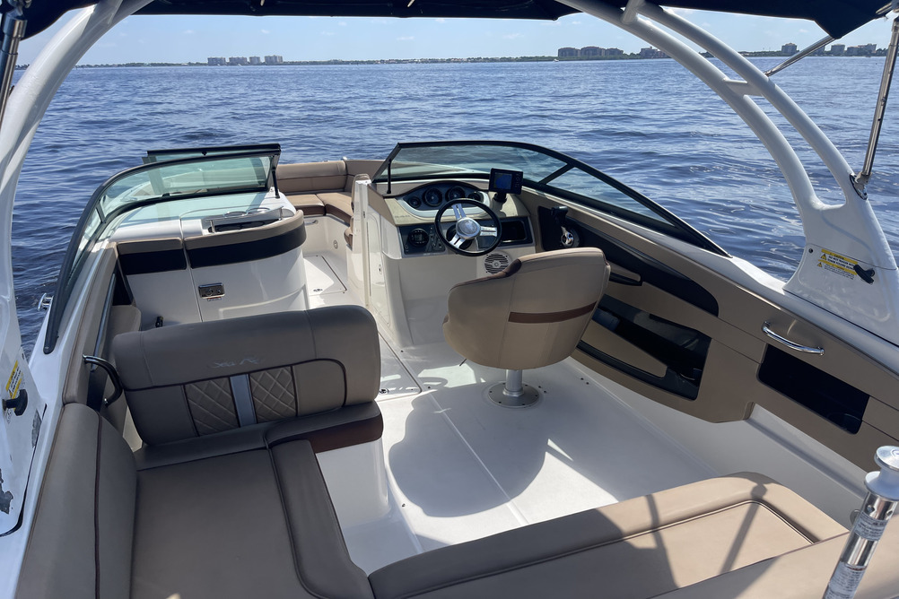 Sea Ray 240