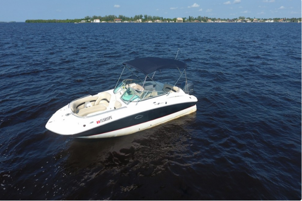 Hurricane 2400 Sundeck / 250 C