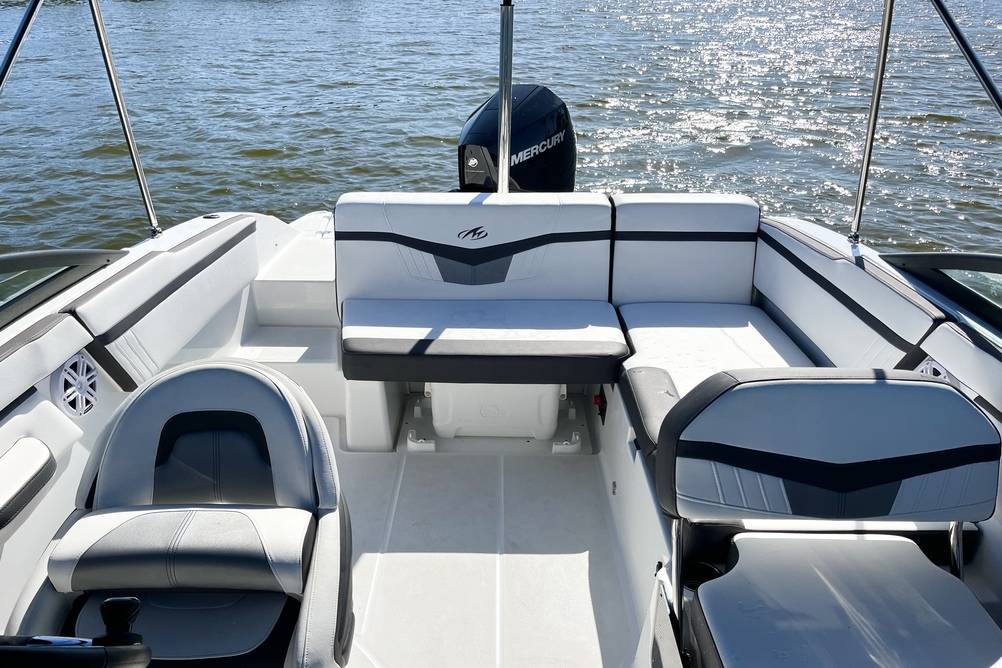 Monterey M-205