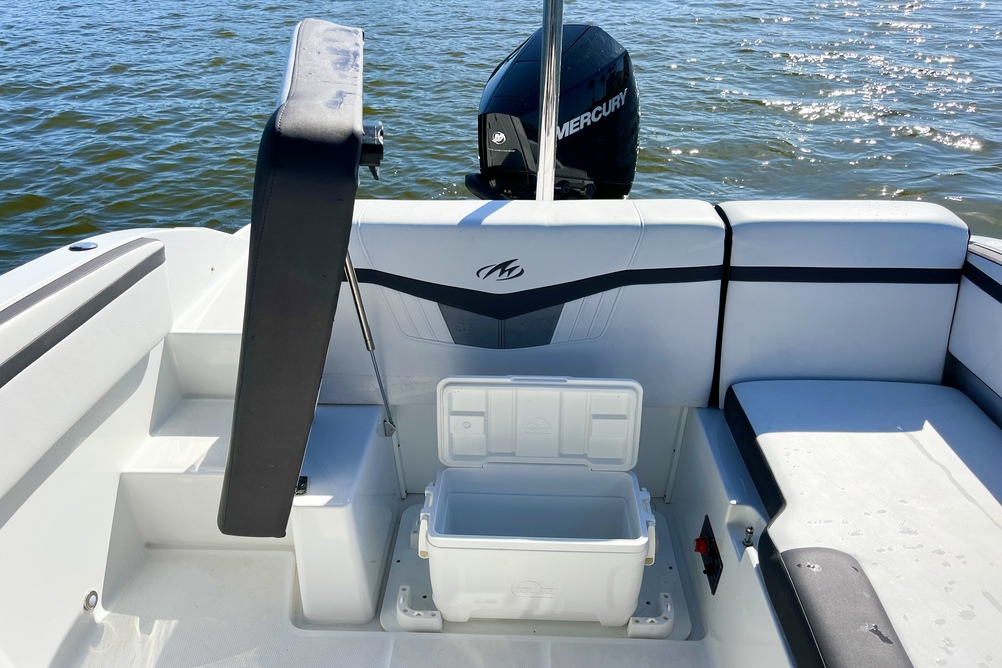 Monterey M-205
