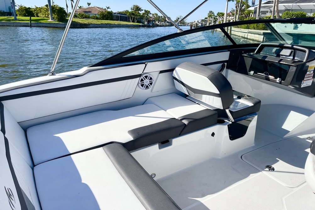 Monterey M-205