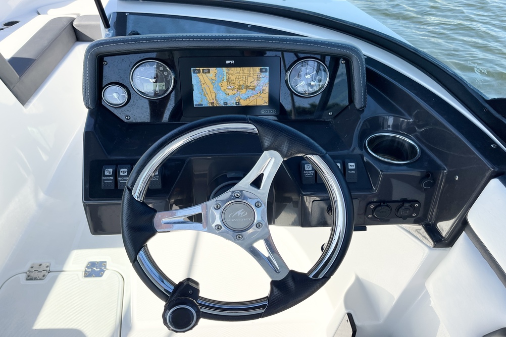 Monterey M-205