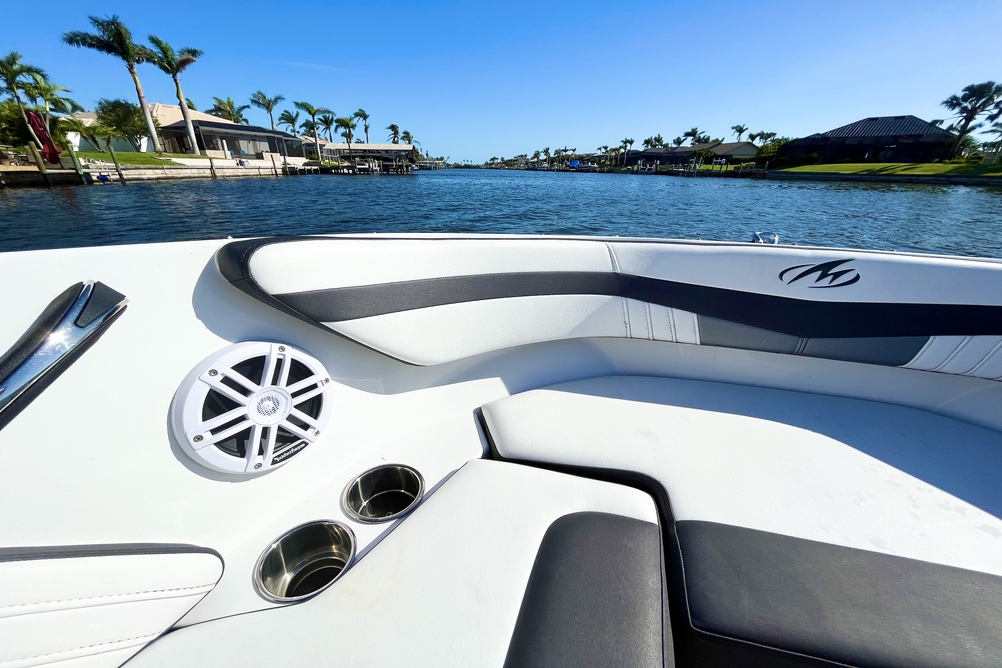 Monterey M-205