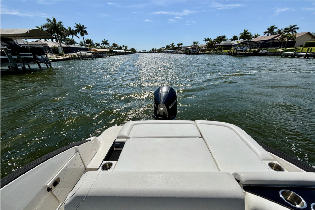 NEW! Sea Ray SLX 260