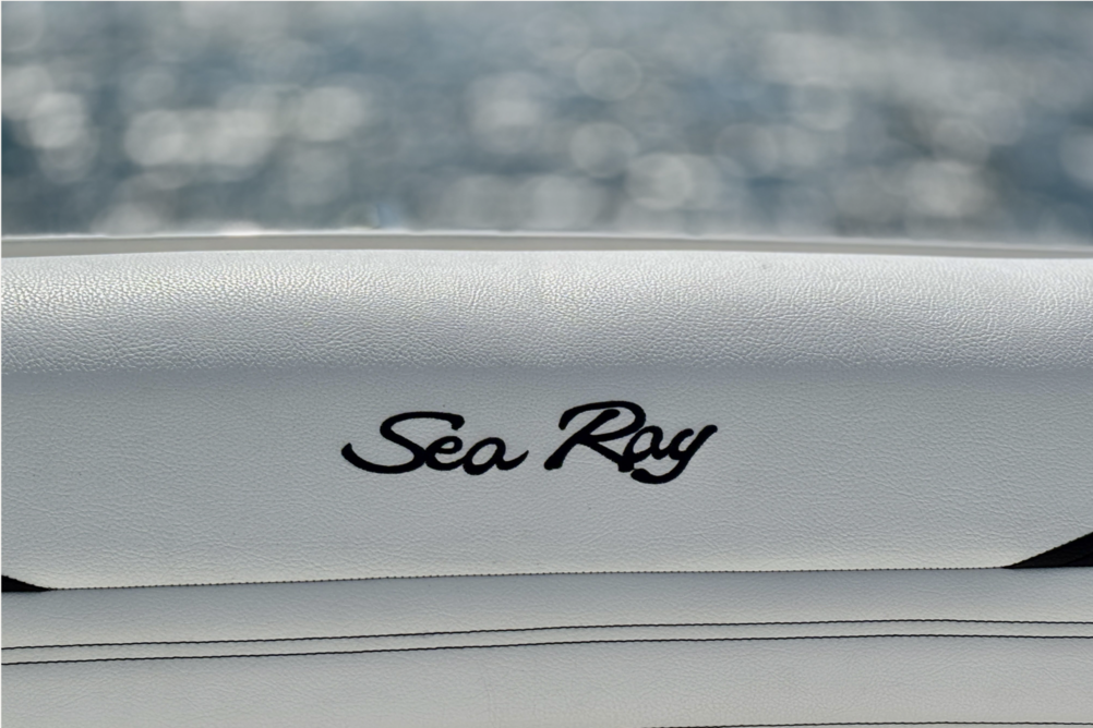 NEW! Sea Ray SLX 260
