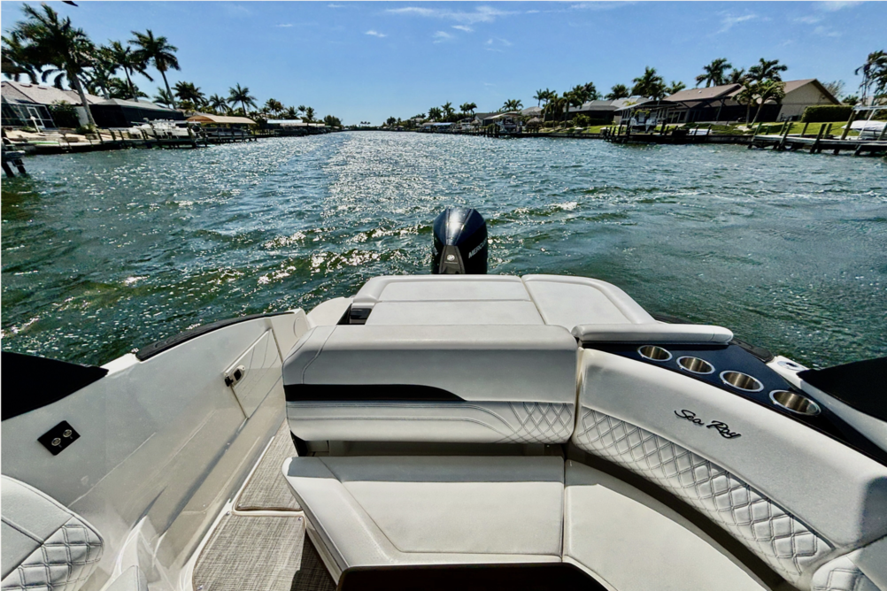 NEW! Sea Ray SLX 260