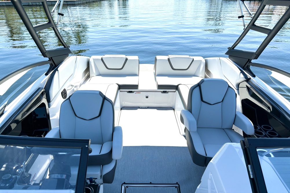 Yamaha AR250 Jet Boat