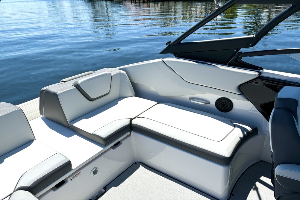 Yamaha AR250 Jet Boat