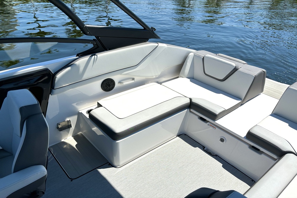 Yamaha AR250 Jet Boat